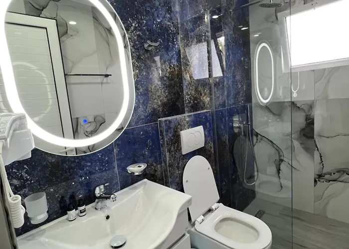 Отель Melina 3*