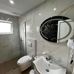 Melina Hotel 3*
